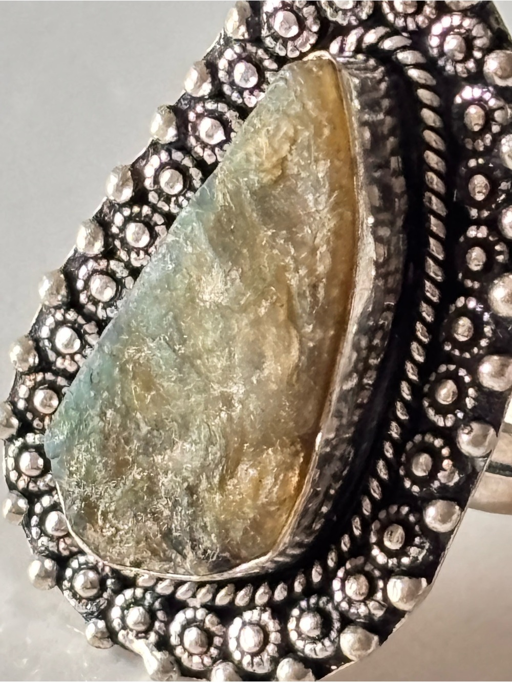 Natural Rough Labradorite Gemstone - Picture 3 of 7